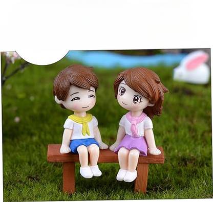 Vintager Little Lover Miniature Couple Figurines Couple Dolls Miniature Boy Girl Figurine Decorative Showpiece  -  5.3 cm