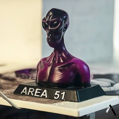 ARCHADIA Archadia Alien Bust Sculpture Decorative Showpiece  -  21 cm