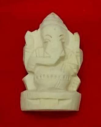 SJ TRADERS Safed Aak Ganesh || Handcrafted Natural Swetharka Root Shwetark Ganesh Idol Decorative Showpiece  -  4 cm