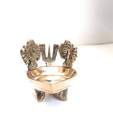 HE Products Brass Shankh Chakkar Tilak Deepak 400 gm Decorative Showpiece  -  8 cm