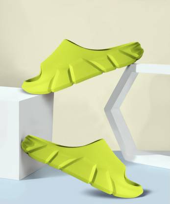 The Souled Store Men Slides