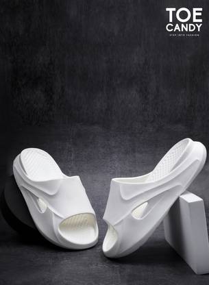 TOE CANDY Men White Men Slip-on Slider Slides