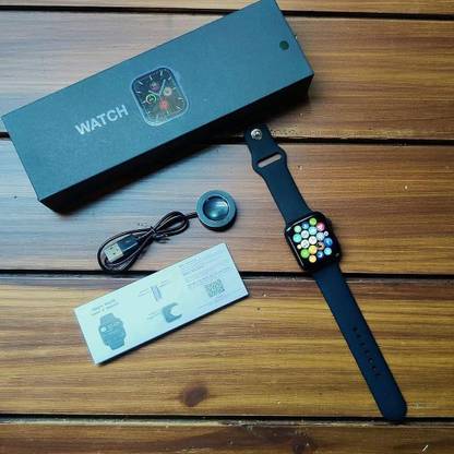 Cripso The MC72 Pro Smart Watch features a functioning scroll button. Smartwatch