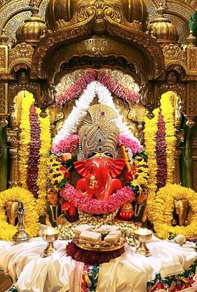 ShubhFly 47 cm Shree Siddhivinayak Wall Sticker Mumbai Ganapati/Ganesha for Home Decor Self Adhesive Sticker