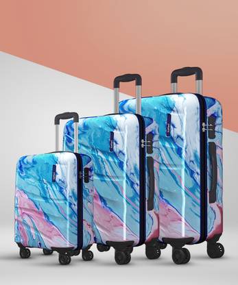 SAFARI Hue Plus Cabin & Check-in Set 8 Wheels - 30 inch