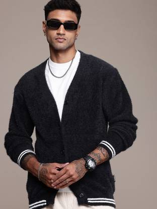 Roadster Solid V Neck Casual Men Black Sweater