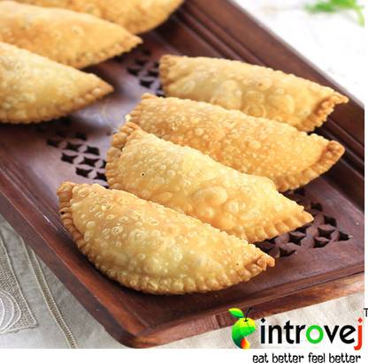 INTROVEJ Karanji (Gujiya) Sweet 500gm Mason Jar