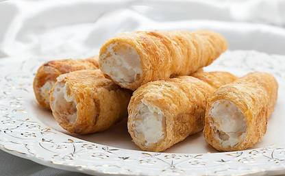 The Paratha & Ready Bites Surati Vanilla Cream Roll/ Kulfi Cream Roll 10_pc Vacuum Pack