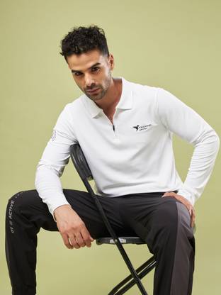 TECHNOSPORT Solid Men Zip Neck White T-Shirt