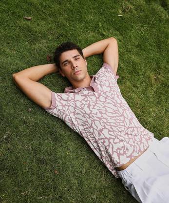 CAMPUS SUTRA Geometric Print Men Polo Neck Pink, White T-Shirt