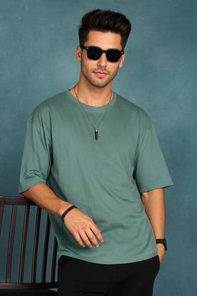 BEING WANTED Solid Men Round Neck Dark Green T-Shirt