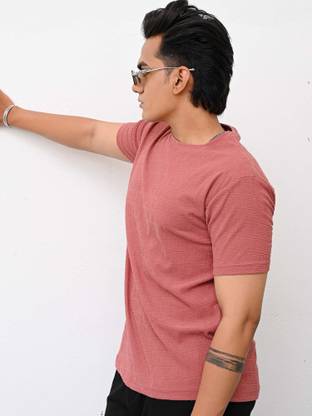 Jump Cuts Self Design Men Round Neck Pink T-Shirt