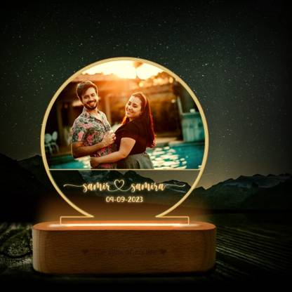 Mystica moon couple lamp with a photo of a couple and their names and a date Table Lamp