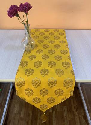 VIREO Gold, Red 178 cm Table Runner