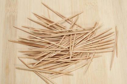 GrahLogy 200 Pcs Wooden Toothpick Sticks Teeth Wipe