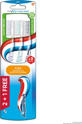 AQUAFRESH Clean and Flex Toothbrush Soft Toothbrush