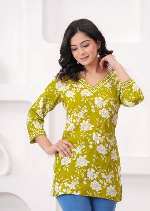 NG NIROMIKA Casual Printed Women Green Top