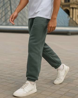 BEWAKOOF Solid Men Grey Track Pants