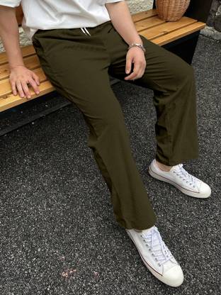 COMBRAIDED Loose Fit Men Green Trousers