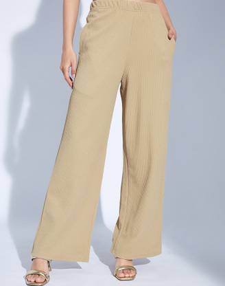 Selvia Relaxed Women Khaki Trousers