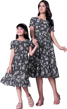 Aabhilasha Printed Mother & Daughter Dress Twinning Set