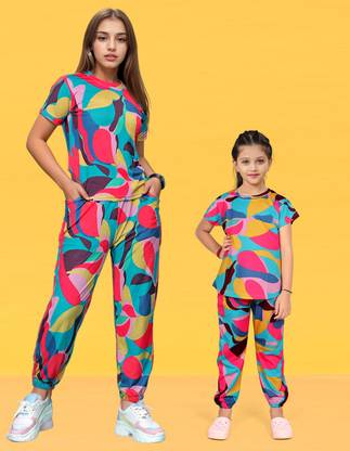 CROSSWOVEN FASHION Printed Mother & Daughter Ethnic Twinning Set
