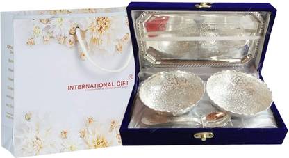INTERNATIONAL GIFT Showpiece Gift Set