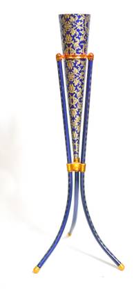 GROOVE AND GRAINS Golden Floral Pattern Set of Two Flower vase 2 Feet Iron Vase