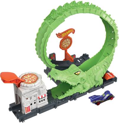 HOT WHEELS Gator Loop Pizza Place Playset, Track Set with 1 Toy Car