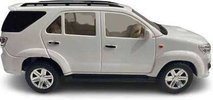 viaan world Miniature Model of Fortune Toy Car
