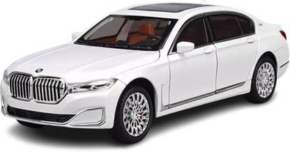 ARNIYAVALA 1:24 Diecast BMW 7 Series 760Li Metal Pull Back Car With Sound And Light