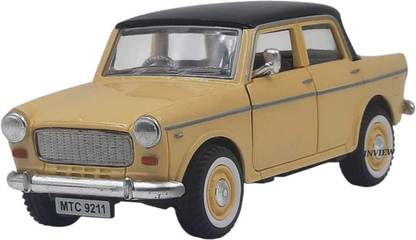Shree Jee FIAT CAR CLASSIC (PEACH) QUEEN OF 70*S FRONT DOORS OPENABLE , PULL BACK TOY