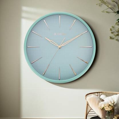 Titan Analog 32.5 cm X 32.5 cm Wall Clock