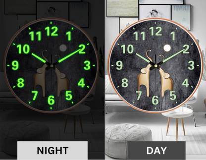 GRACIOUS MART Analog 29.5 cm X 29.5 cm Wall Clock