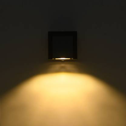 tripping Wallchiere Wall Lamp With Bulb