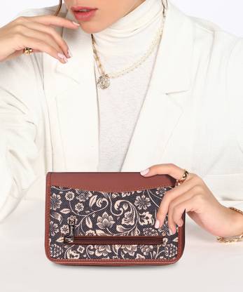 ZOUK Women Casual Black Jute Wallet
