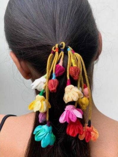 Radhvini Collections Gajar Hair Accessory Set