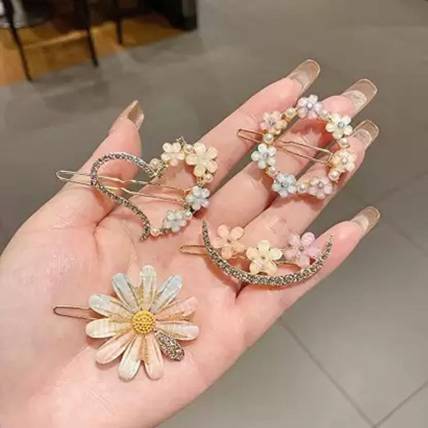 imtion 4PCS KOREAN METAL HAIR PIN FOR WOMEN AND GIRLS (Multicolor)-A22 Hair Pin