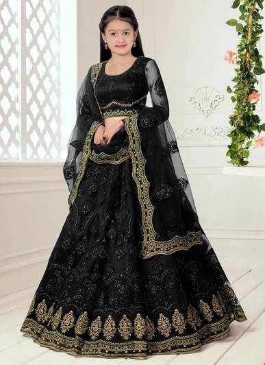 PILUDI Girls Lehenga Choli Ethnic Wear Embroidered, Embellished Lehenga, Choli and Dupatta Set