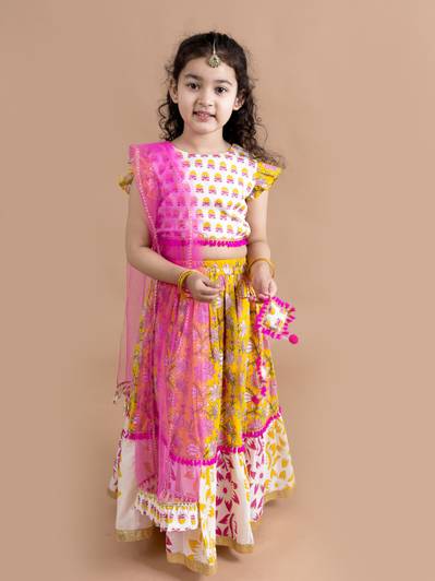 Pspeaches Girls Lehenga Choli Ethnic Wear Floral Print Lehenga, Choli and Dupatta Set