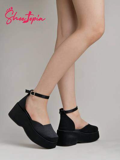 SHOETOPIA Girls Buckle Wedges