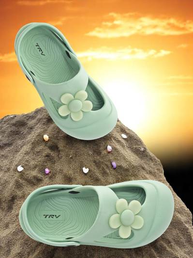 TRV Girls Sling Back Clogs