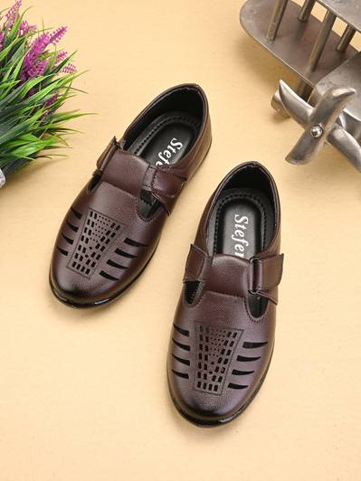Stefens Boys Velcro Flats