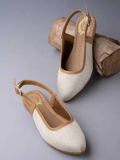 SHOETOPIA Girls Buckle Flats