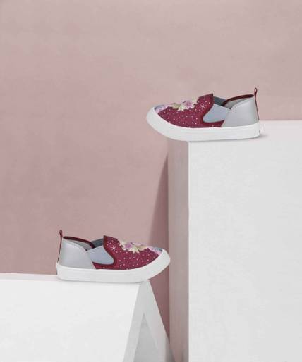 Toothless Frozen Girls Slip on Sneakers