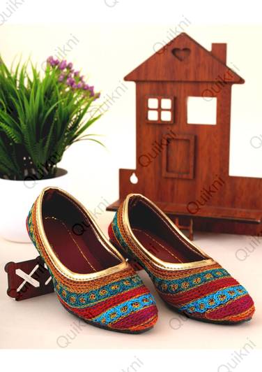 Quikni Girls Slip on Jutis