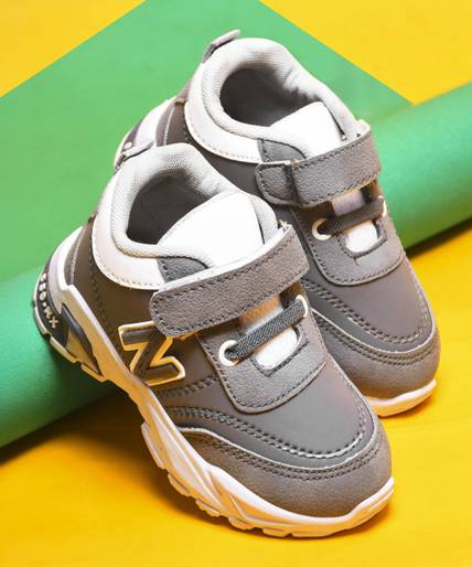 kats Boys Velcro Sneakers