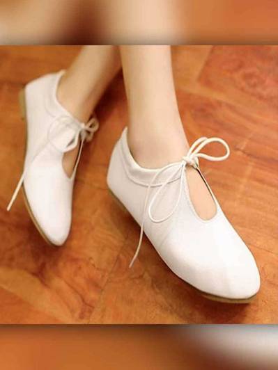 Stylestry Girls Lace Ballerinas
