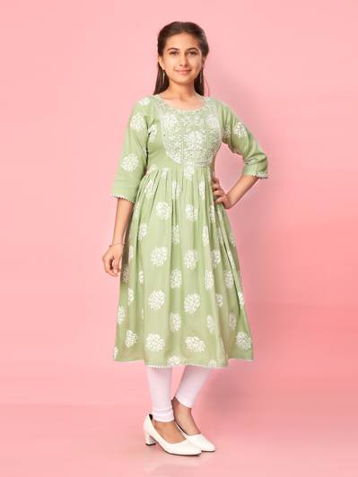 Aarika Girls Casual Kurti and Legging Set