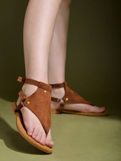 SHOETOPIA Girls Buckle Flats